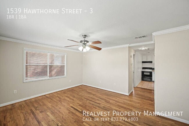 Building Photo - 1539 Hawthorne St Unit 3