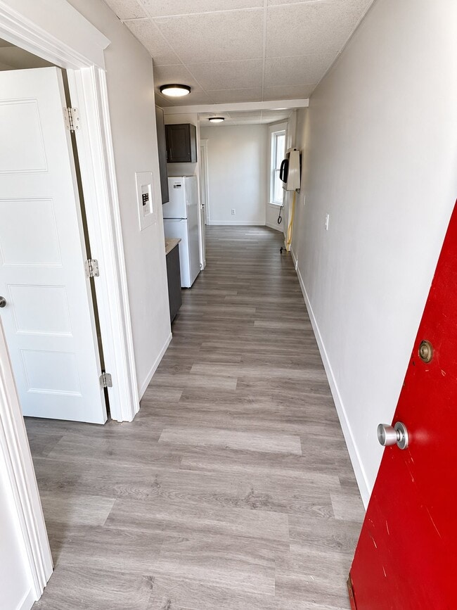 30 E Main St Unit 4