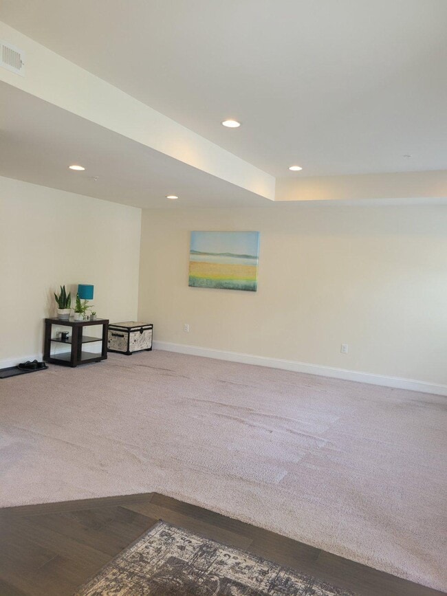 Photo - 606 Cliff Ln