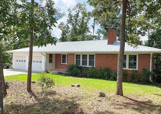 Building Photo - 3 Bed 2 Bath in Jville!