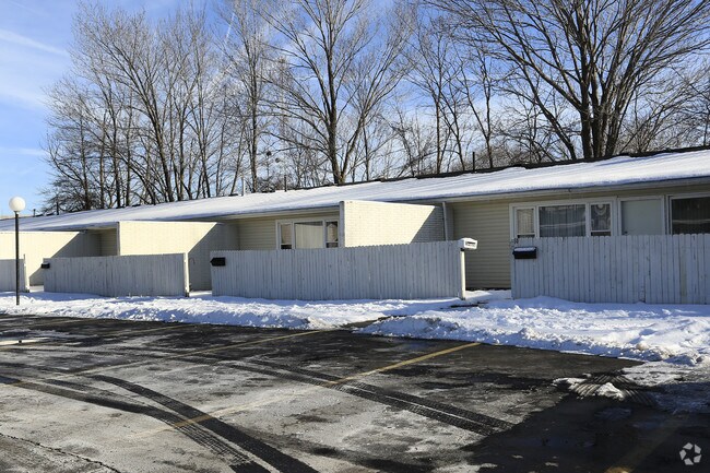 Photo - Rae Apartments