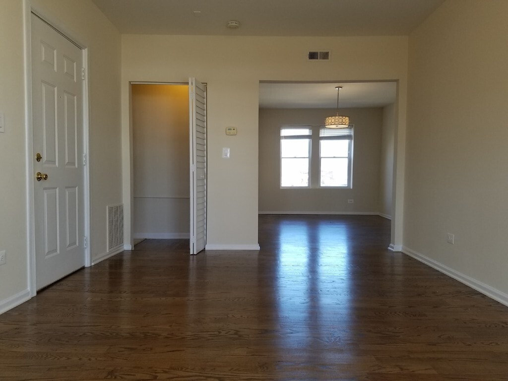 Photo - 4322 W Le Moyne St Unit 3