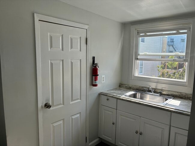 Photo - 6116 Washington St Unit 1 bedroom