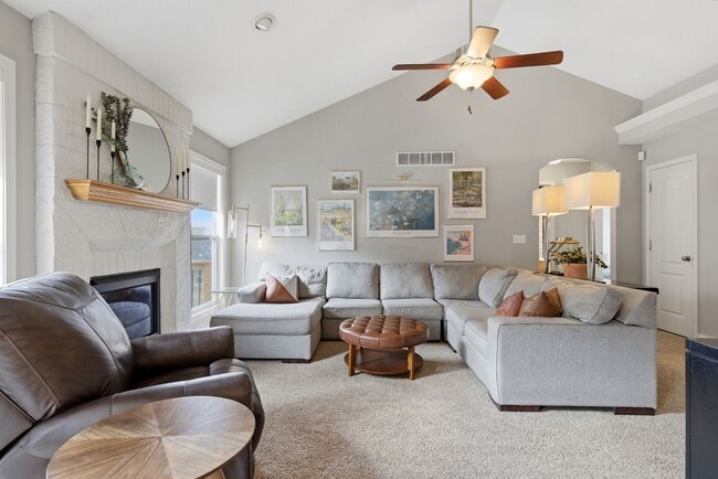 Photo - 5 bed/ 3 bath Single Family Home.