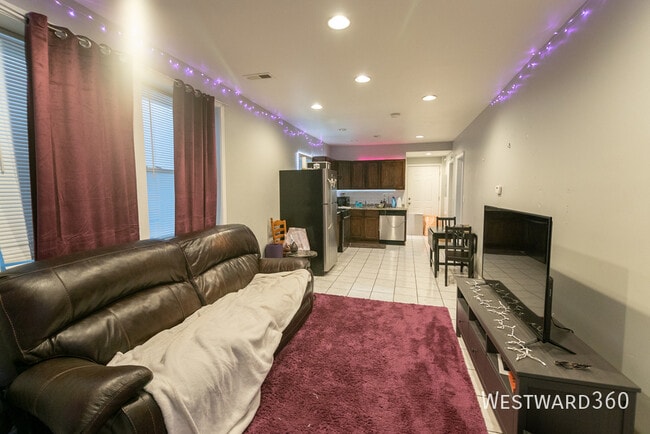 Photo - 2844 N Whipple St Unit CH1