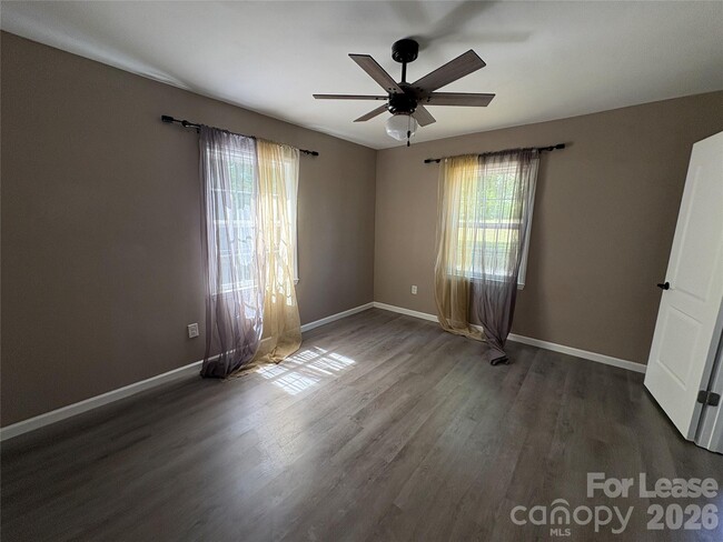 Photo - 508 N Main St
