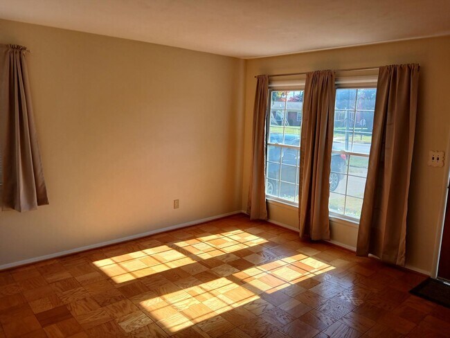 Photo - Nice 3 bedroom Home Bon Air Subdivision