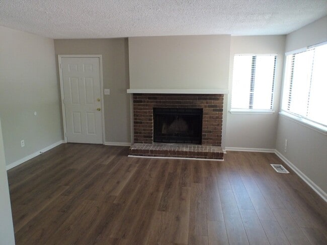 Photo - 13-15 Oak Mt Dr Unit 13 Oakmount Drive