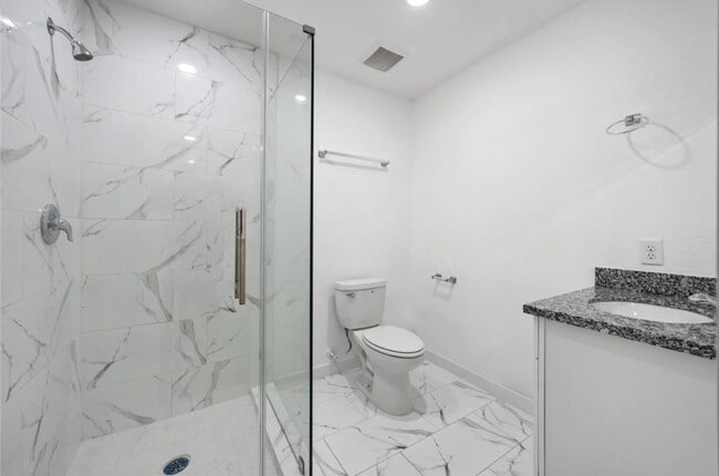 Photo - 2320 Wavell St