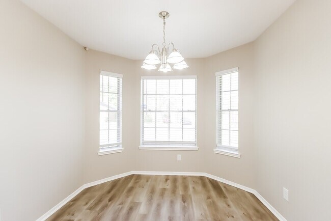 Photo - 18718 Timber Trce Dr