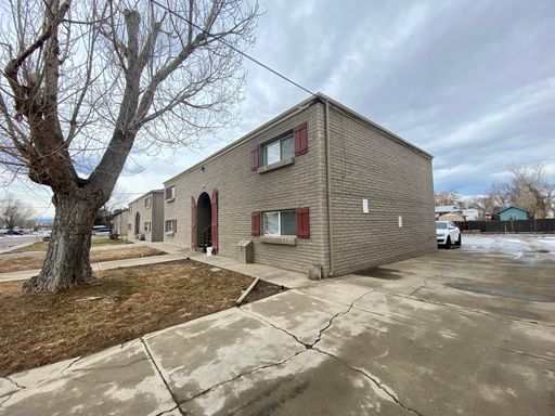 Building Photo - 2 Bedroom 1 Bath Near Firestone Available ... Unit # 1