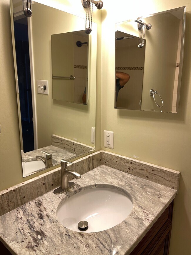 Photo - 250 S Reynolds St Unit 304