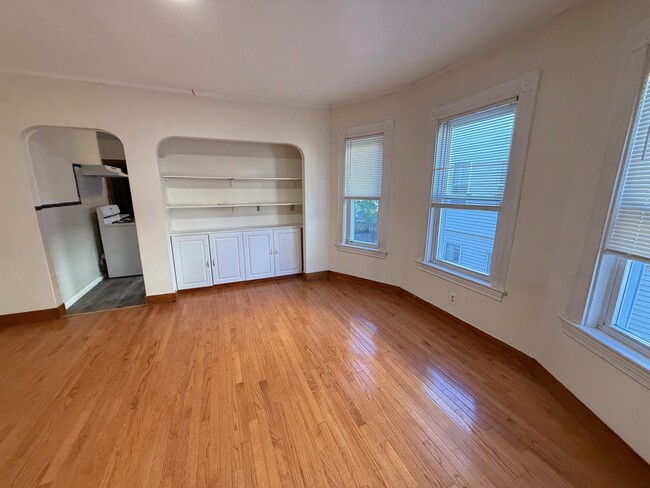 Photo - 13 Waterhouse St Unit 2