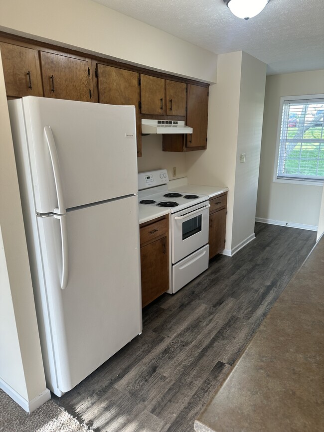 Building Photo - 1295 Barnwood Ct Unit A