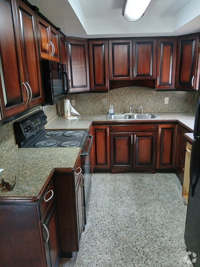 Building Photo - 360 Hibiscus Rd Unit 0 Rental
