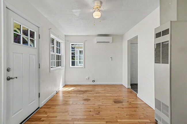 Photo - 19th 4-Plex - 000004 Unit 522