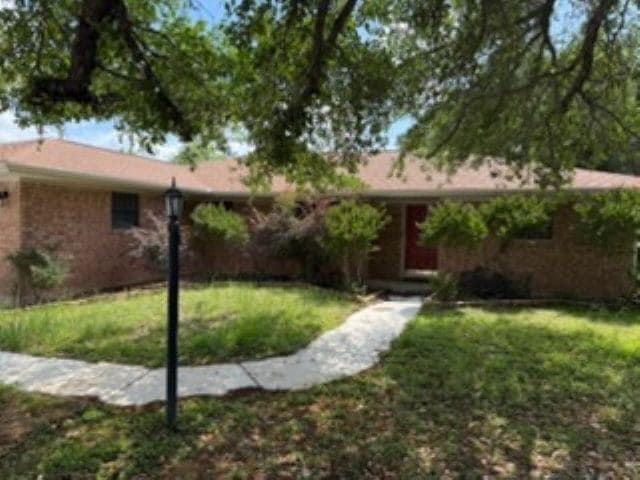 Photo - 435 St Andrews St