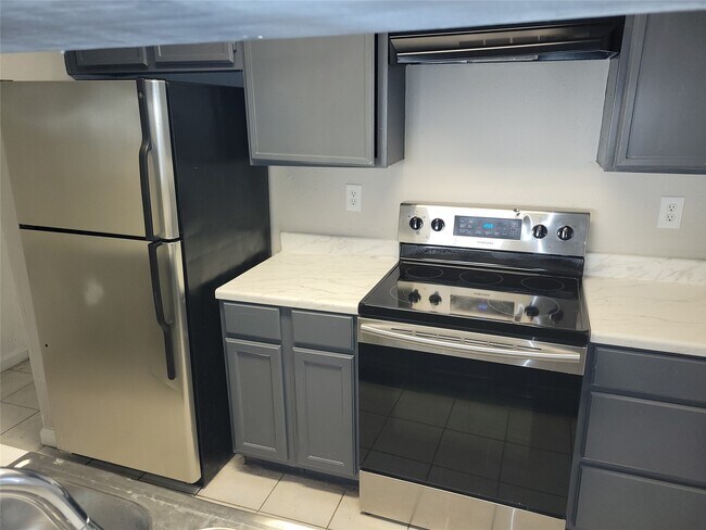 Photo - 7200 W T C Jester Blvd Unidad 2403