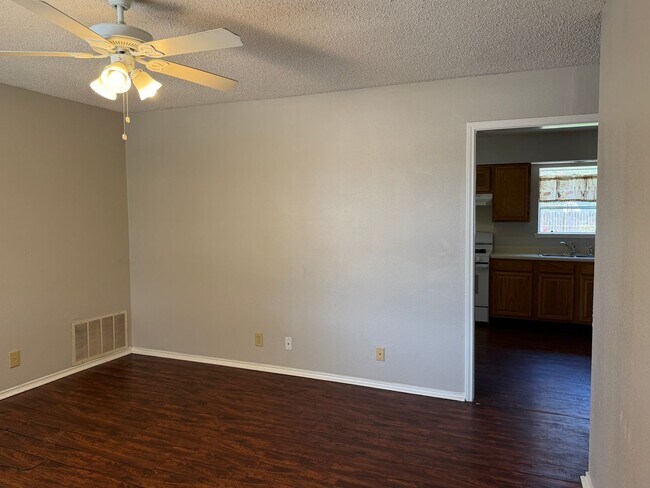 5203 Village Row
