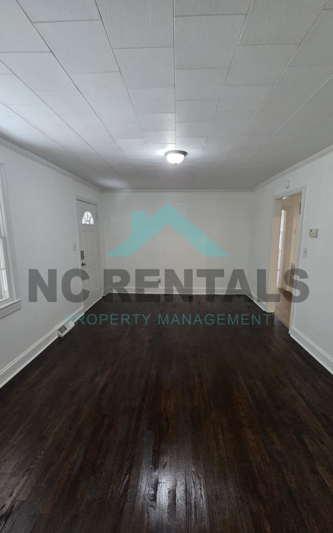 Photo - 1835 E Delaware Ave