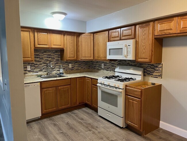 Photo - 225 Danforth St Unit 1C