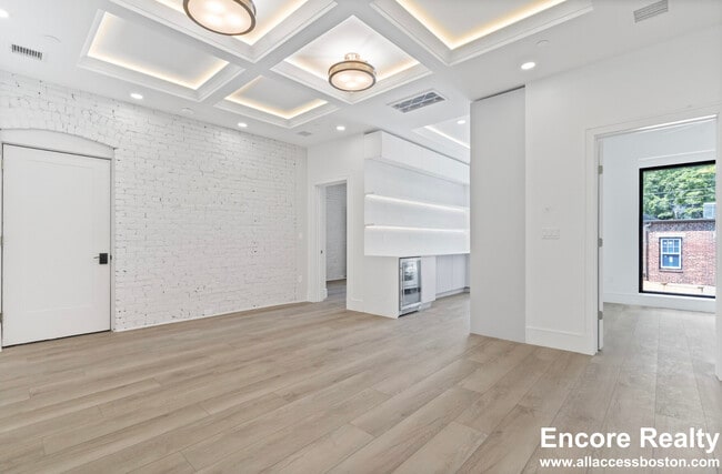 Photo - 1580 Beacon St Unit 3