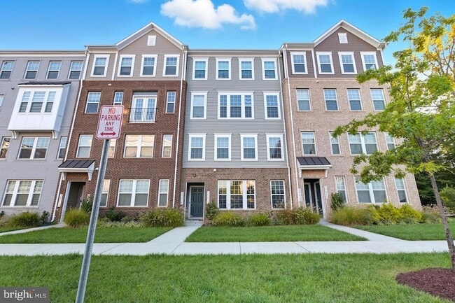 Photo - 10414 John Glenn St