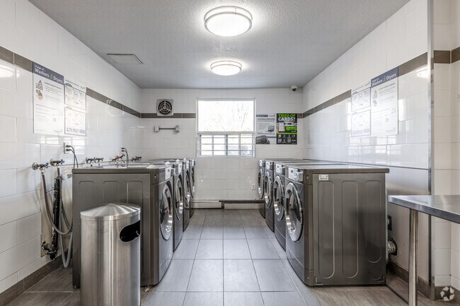 Laundry Facility - Manor House