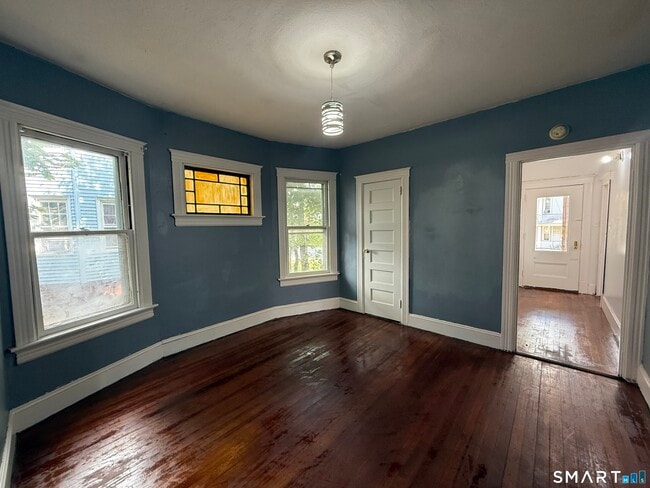 Photo - 184 Fairview St Unit 1