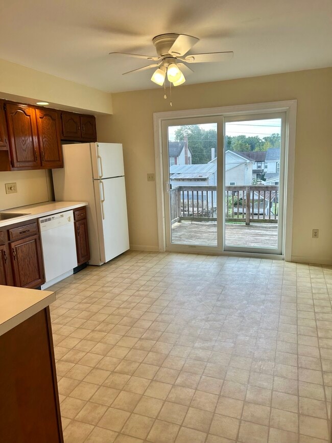 106 W 3rd St Unit A