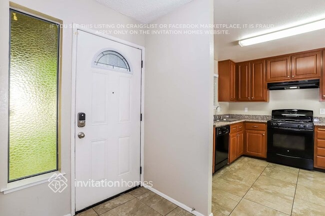 Photo - 4037 Vosburg St