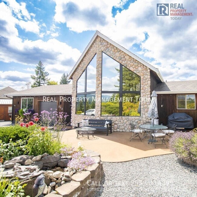 Building Photo - 212 Dow Ridge Dr N Rental