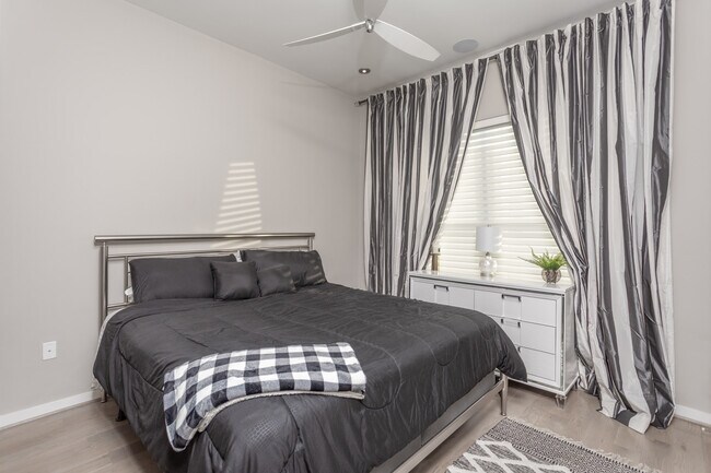 Photo - 1 Newell Ave