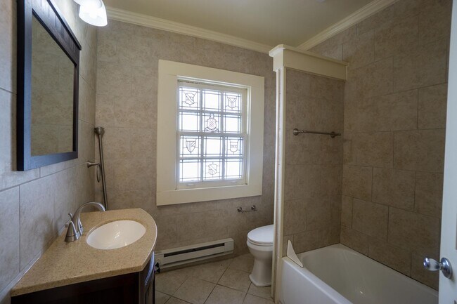 Photo - 118 Victoria Pl