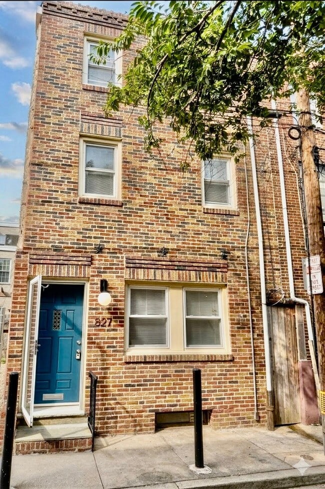 Photo - 827 League St