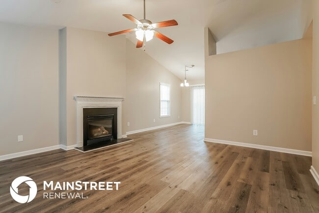 Photo - 3915 Bluestem Dr