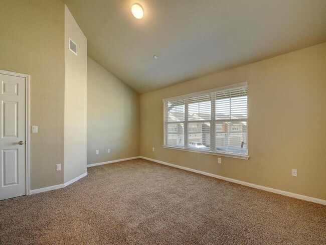 Photo - 1620 Bryant Dr Unit 1801