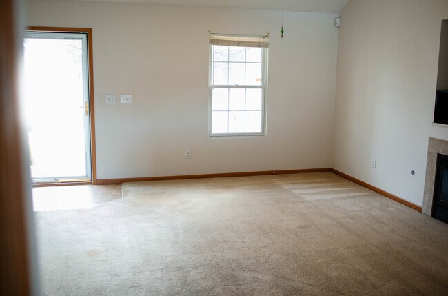 Photo - 5502 Poolbeg St