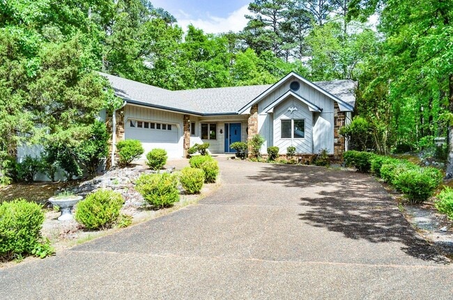 Building Photo - East Gate Area | Home | Unfurnished