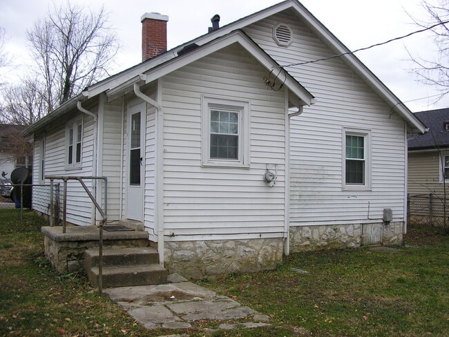 Photo - 822 Winona Ave