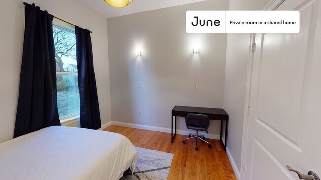 Photo - Room in Shared 5 bed/2.5 bath home Unit B