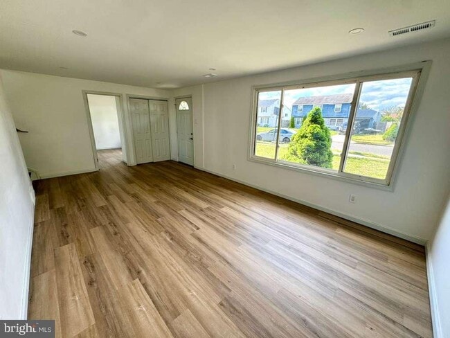 Photo - 7420 Wyndam Rd