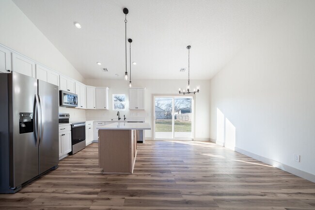 Photo - 753 N Gilda St