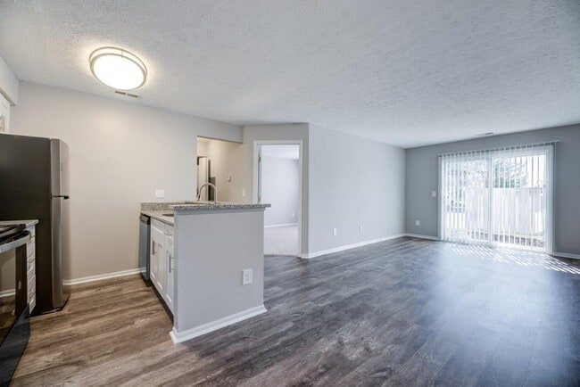 Wexford Lakes Apartments and Townhomes