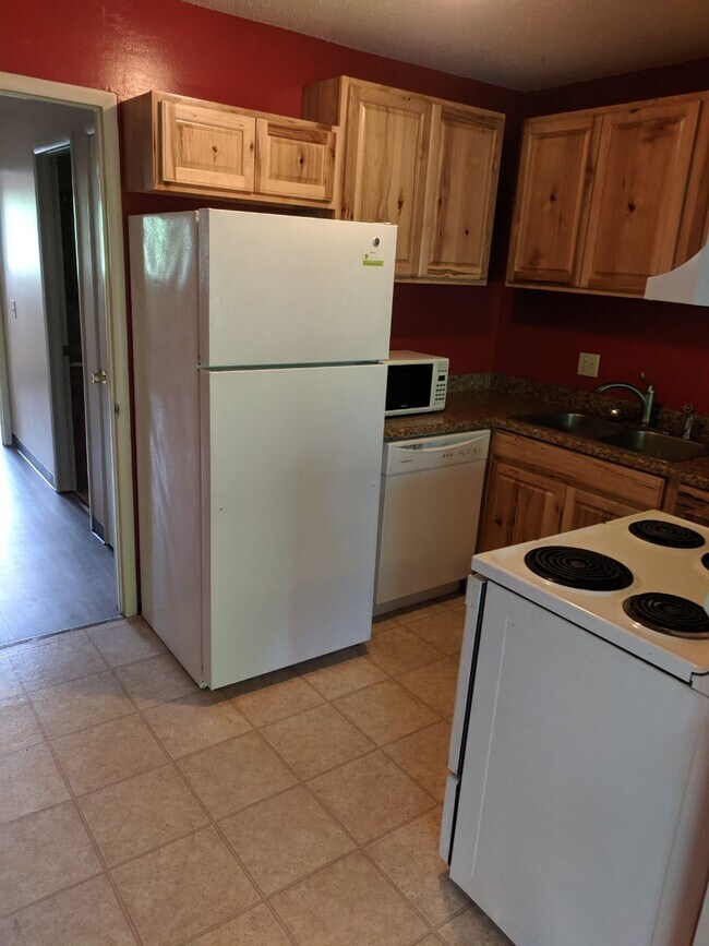 Kitchen - 124 Quarry Hill Rd Unit 29