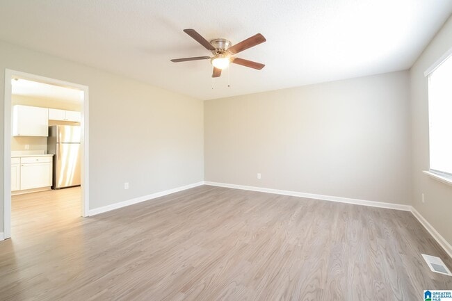 Photo - 1003 Oak Blvd