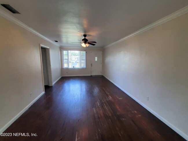 Photo - 5040 Palmer Ave