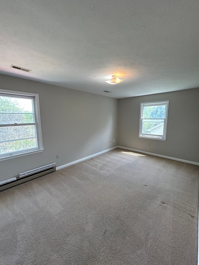 Photo - 121 Edgewood Dr