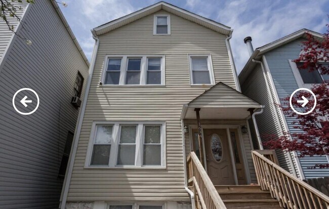 2 bedroom in Chicago IL 60647 - 2 bedroom in Chicago IL 60647 House