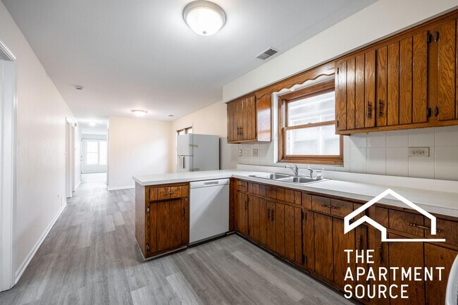 Photo - 6323 W Fullerton Ave Unit 3